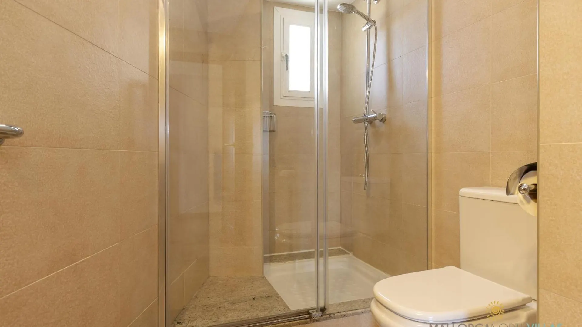 Apartamento Tonia First Line Pine Walk Port de Pollença İspanya